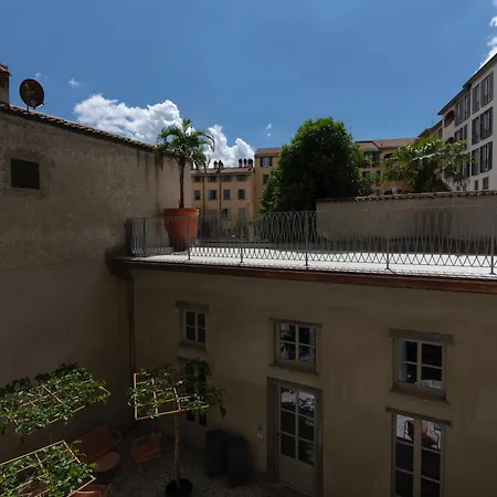 Rego - Boutique & Serenity With Some Off-site In The Heart Of Center Apartment