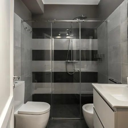 דירה Rego Borfuro - Boutique & With Some Off-site In The Heart Of Center 4*