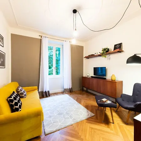 Rego Borfuro - Boutique & With Some Off-site In The Heart Of Center דירה 4*