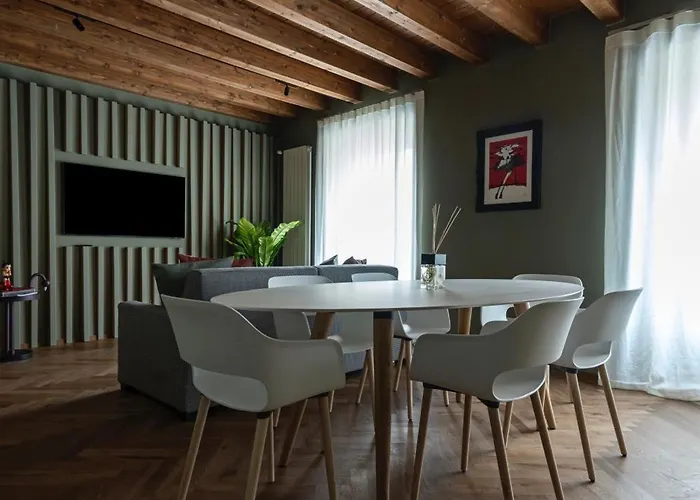 Rego - Boutique & Serenity With Some Off-site In The Heart Of Center דירה 4*