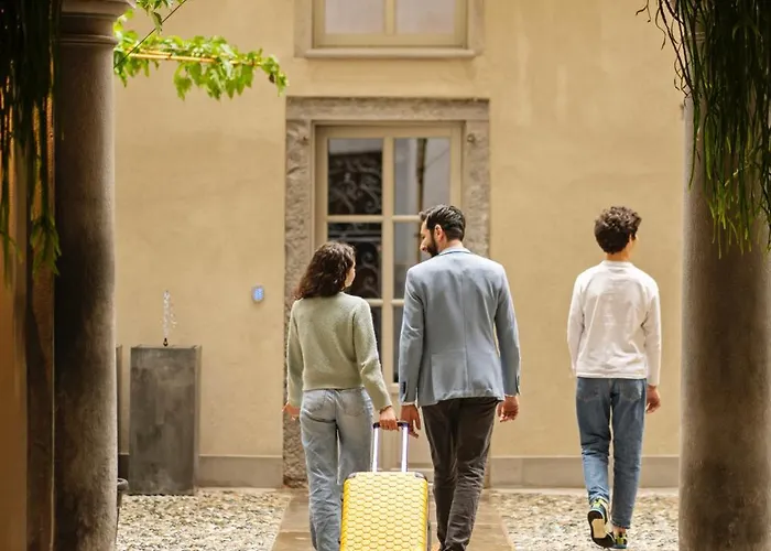 Rego - Boutique & Serenity With Some Off-site In The Heart Of Center 4* ברגמו