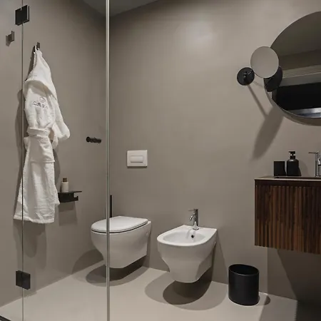 Rego - Boutique & Serenity With Some Off-site In The Heart Of Center Апартаменты