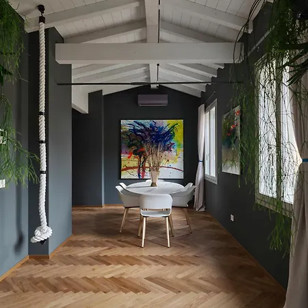 Rego - Boutique & Serenity With Some Off-site In The Heart Of Center 4*