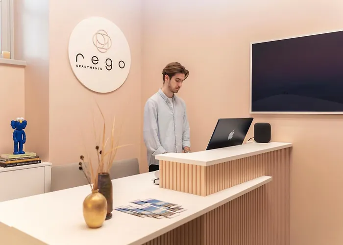 Rego - Boutique & Serenity With Some Off-site In The Heart Of Center